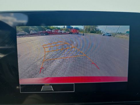 Used 2024 Chevrolet Trax RS w/ Sunroof Package image 41