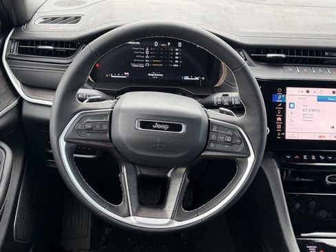 New 2026 Jeep Grand Cherokee Limited image 37