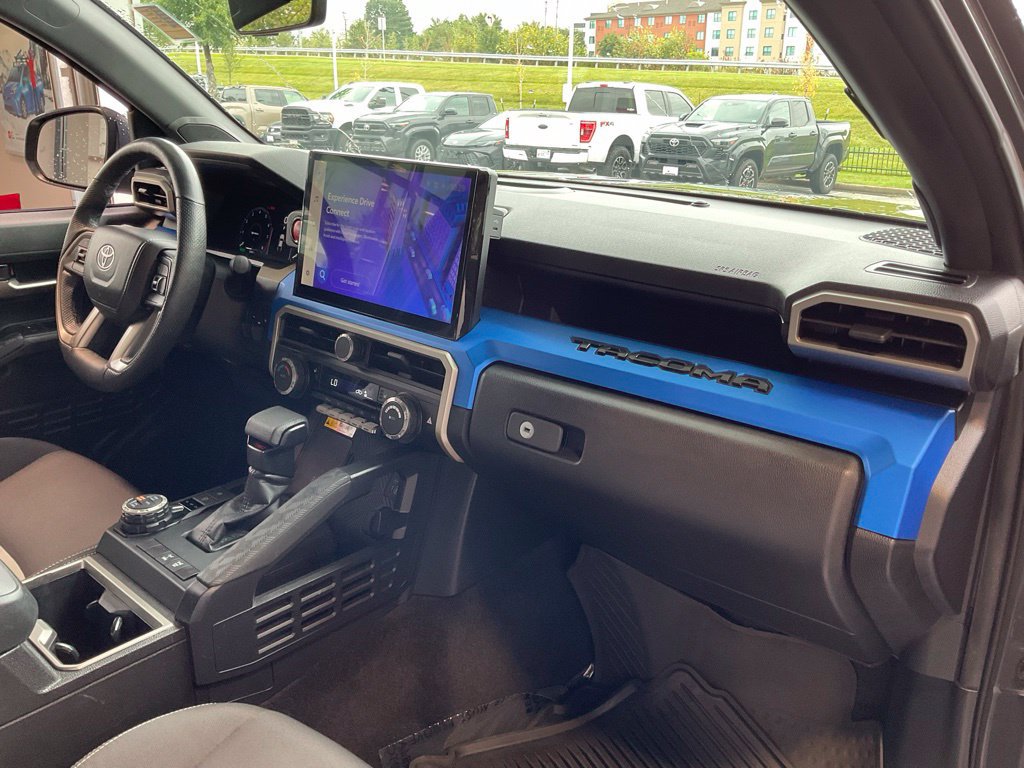Certified 2025 Toyota Tacoma TRD Off-Road w/ TRD Off Road Upgrade Package AWD/4WD image 18