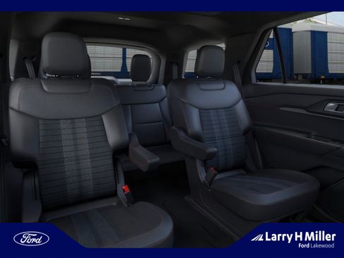 New 2026 Ford Explorer ST-Line w/ ST-Line Street Pack image 11