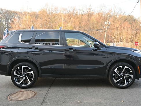Used 2024 Mitsubishi Outlander AWD image 7