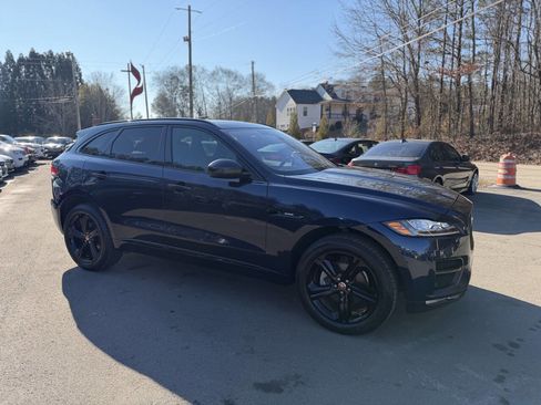 Used 2018 Jaguar F-PACE R-Sport image 3
