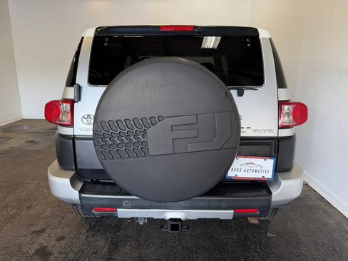 Used 2007 Toyota FJ Cruiser 4WD image 6