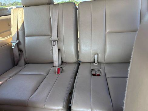 Used 2011 GMC Yukon XL Denali AWD/4WD image 14