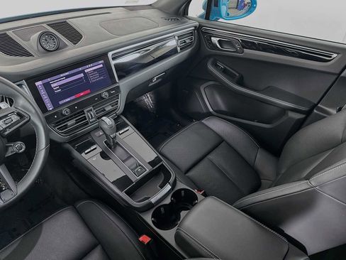Certified 2022 Porsche Macan S AWD/4WD image 25