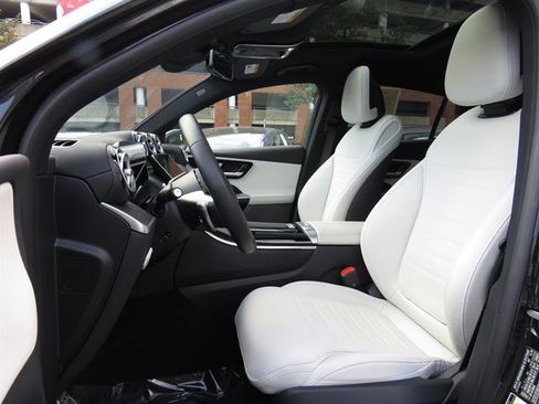 Used 2026 Mercedes-Benz GLC 300 4MATIC image 19