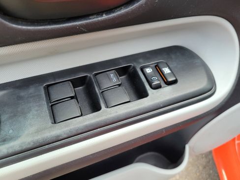 Used 2012 Toyota Prius C One FWD image 15