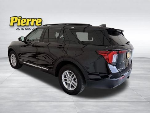 Certified 2025 Ford Explorer Active AWD/4WD image 2