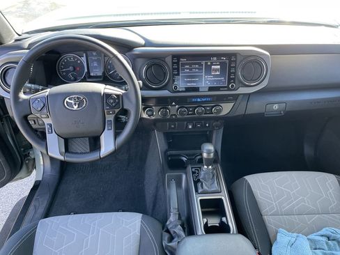 Used 2023 Toyota Tacoma TRD Sport image 15