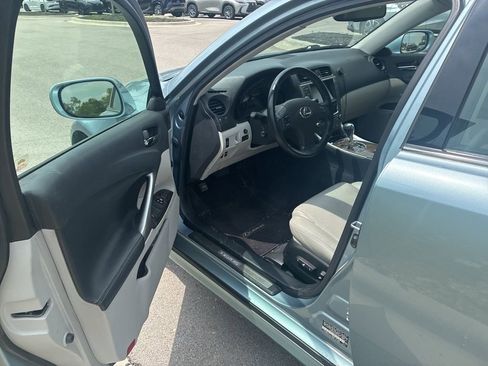 Used 2009 Lexus IS 250 AWD image 21