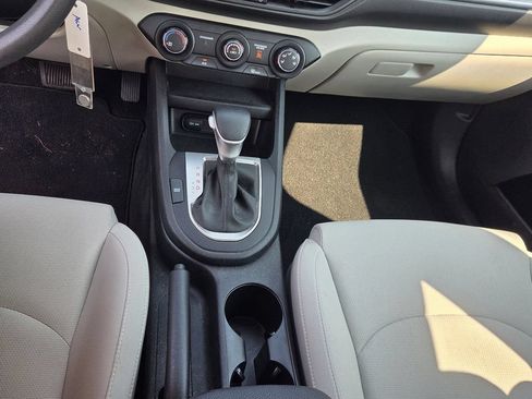Used 2022 Kia Forte LXS FWD image 21