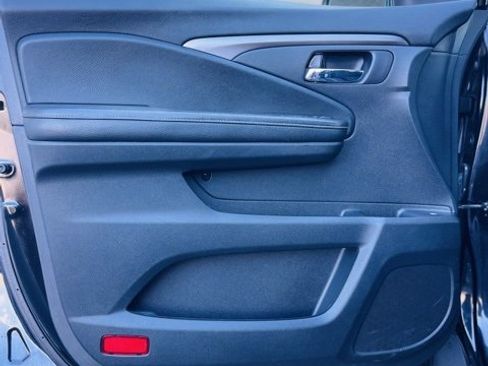 Used 2019 Honda Ridgeline Sport image 20