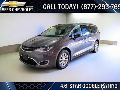 Used 2018 Chrysler Pacifica Touring-L w/ Premium Audio Group