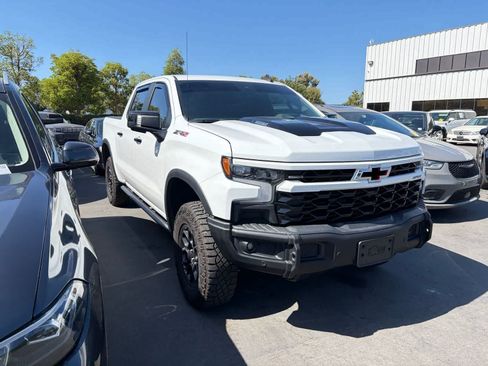 Used 2024 Chevrolet Silverado 1500 ZR2 w/ ZR2 Bison Edition AWD/4WD image 2