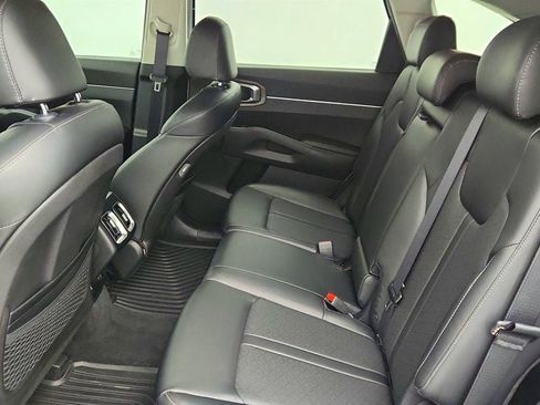 Used 2022 Kia Sorento S image 21