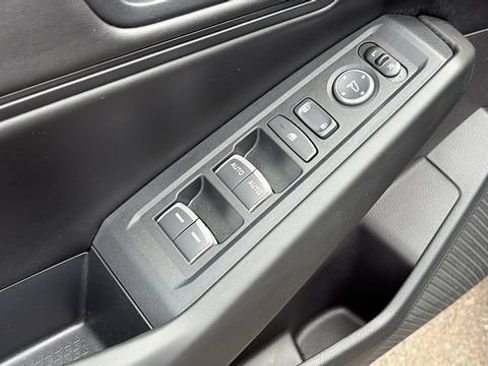 Used 2025 Honda Accord SE image 9