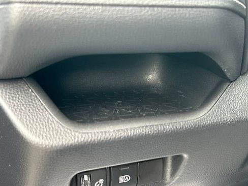Used 2021 Toyota RAV4 XLE AWD/4WD image 63