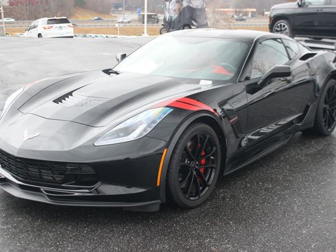 Used 2018 Chevrolet Corvette Grand Sport image 3
