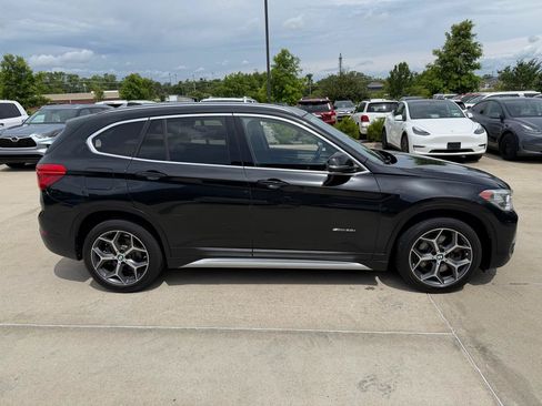 Used 2017 BMW X1 sDrive28i FWD image 4