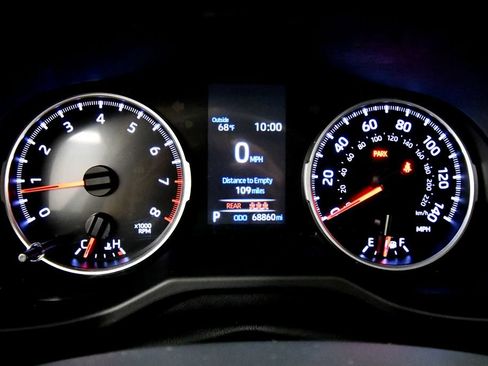 Used 2021 Toyota RAV4 LE AWD/4WD image 21