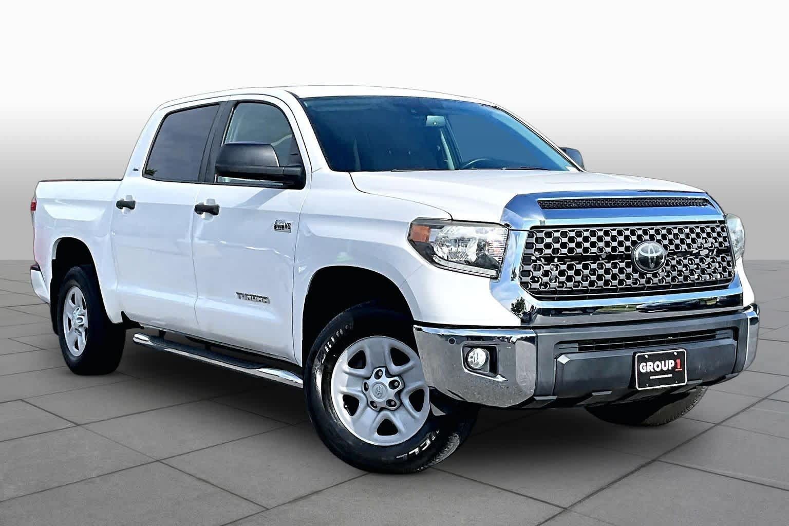 Used 2020 Toyota Tundra SR5 w/ SR5 Convenience Package AWD/4WD image 3