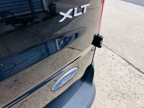 Used 2017 Ford Transit Connect XLT image 12