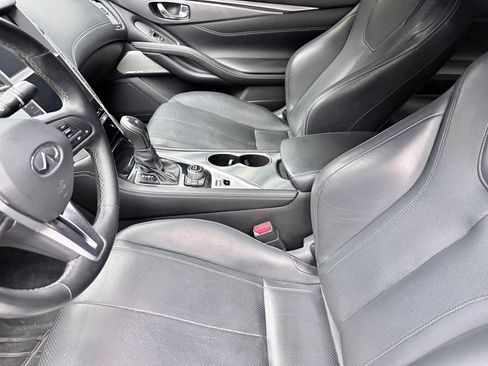 Used 2019 INFINITI Q60 3.0t Luxe w/ Essential Package AWD/4WD image 10