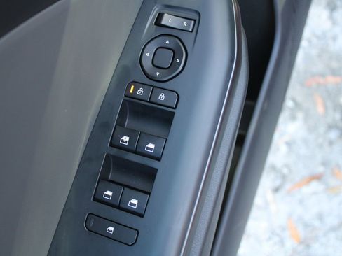 New 2025 Kia K4 LXS image 18