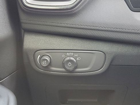 Used 2024 Chevrolet TrailBlazer LT w/ LT Cold Weather Package image 14