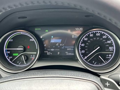 Used 2021 Toyota Camry XSE FWD image 31