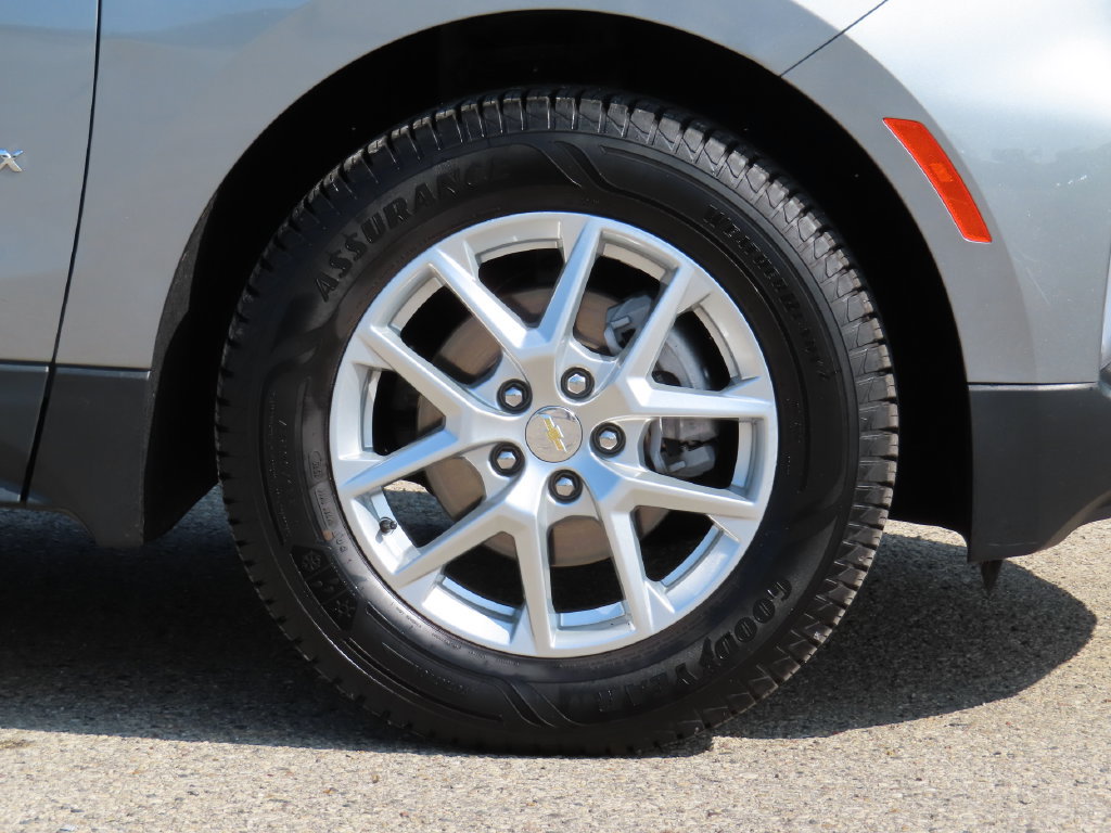 Used 2023 Chevrolet Equinox LT AWD/4WD image 15
