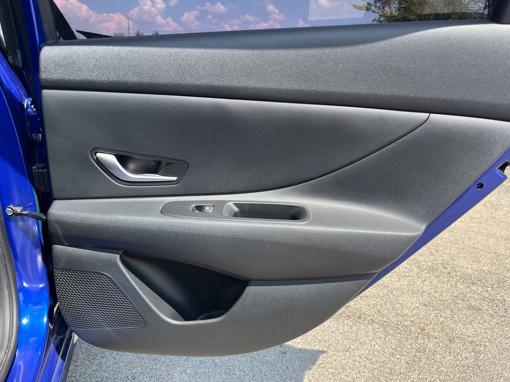 Used 2023 Hyundai Elantra SEL FWD image 29