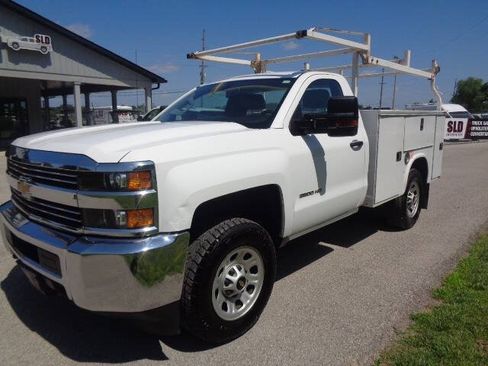 Used 2018 Chevrolet Silverado 3500 W/T RWD image 1
