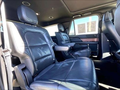 Used 2023 Lincoln Navigator Reserve image 32