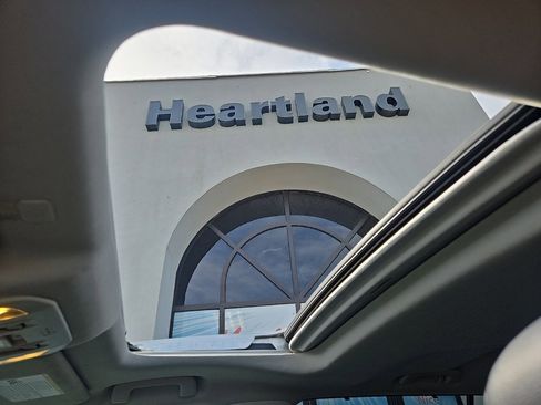 Used 2022 Toyota Highlander XLE image 68