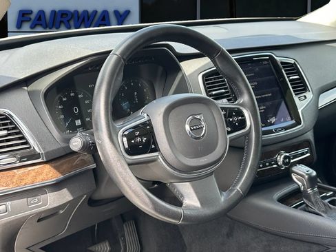 Used 2018 Volvo XC90 T6 Momentum w/ Momentum Plus Package AWD/4WD image 15