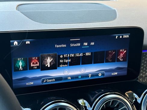 Certified 2025 Mercedes-Benz GLB 250 image 17