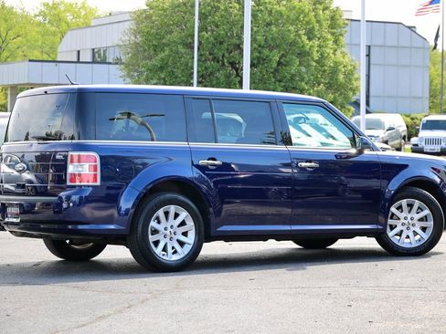 Used 2011 Ford Flex SEL w/ Rapid Spec Order Code FWD image 16