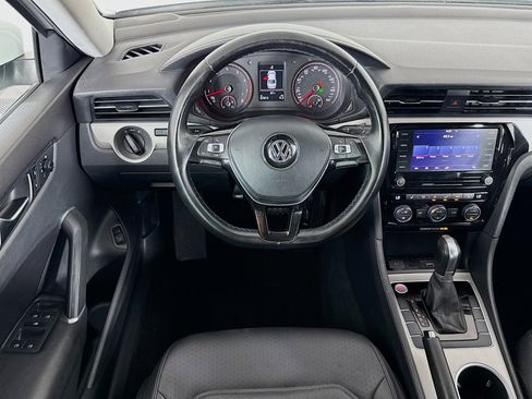 Used 2020 Volkswagen Passat 2.0T SE image 16