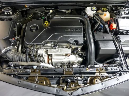 Used 2024 Chevrolet Malibu LT image 32