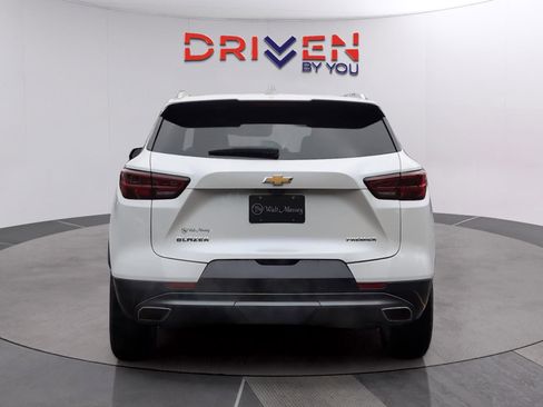 Used 2024 Chevrolet Blazer Premier w/ Driver Confidence II Package FWD image 4