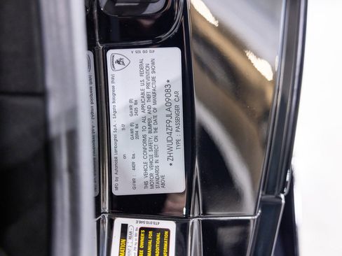 Used 2018 Lamborghini Huracan Performante image 46