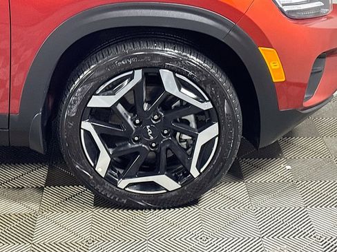Certified 2025 Kia Seltos SX image 24