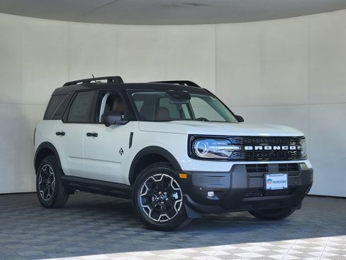 New 2026 Ford Bronco Sport Outer Banks w/ Outer Banks Tech Package+ AWD/4WD image 1