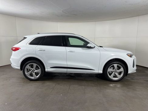 New 2025 Audi Q5 Premium Plus image 8