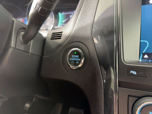 Used 2018 Ford Explorer XLT w/ Equipment Group 202A image 26