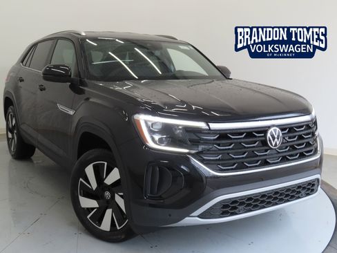 New 2025 Volkswagen Atlas Cross Sport SE image 1