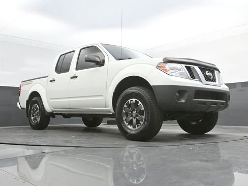 Used 2019 Nissan Frontier Desert Runner RWD image 31
