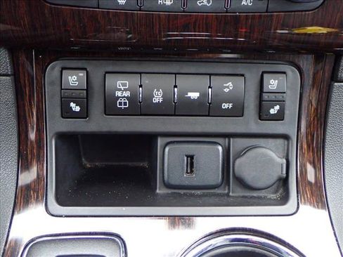 Used 2016 Chevrolet Traverse LTZ image 22