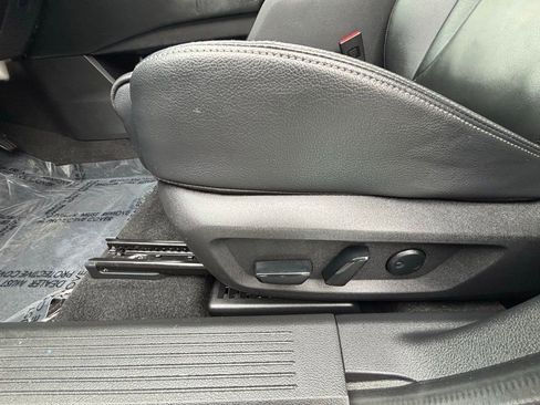 Used 2023 Nissan Rogue SL w/ SL Premium Package image 10